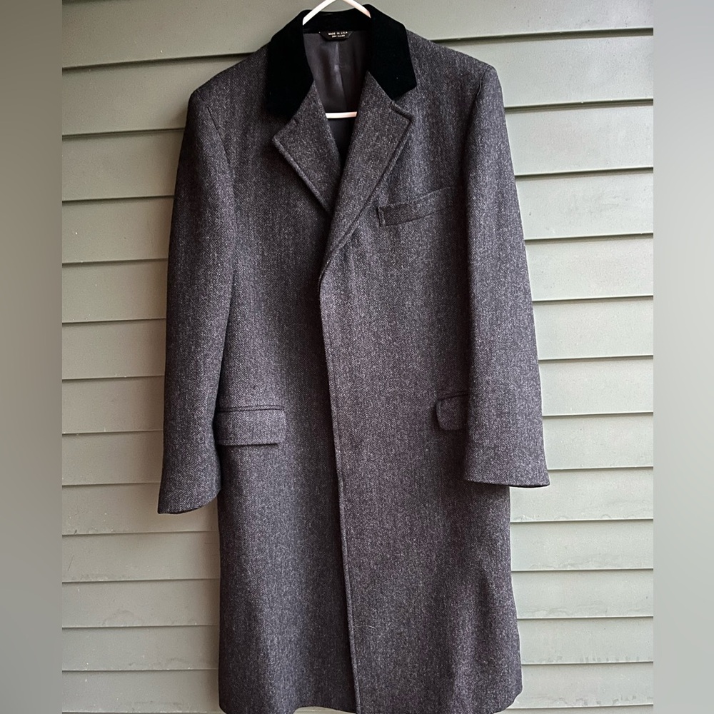 Handsome Gray Herringbone Tweed 100% Wool Long Coat  With Velvet Collar